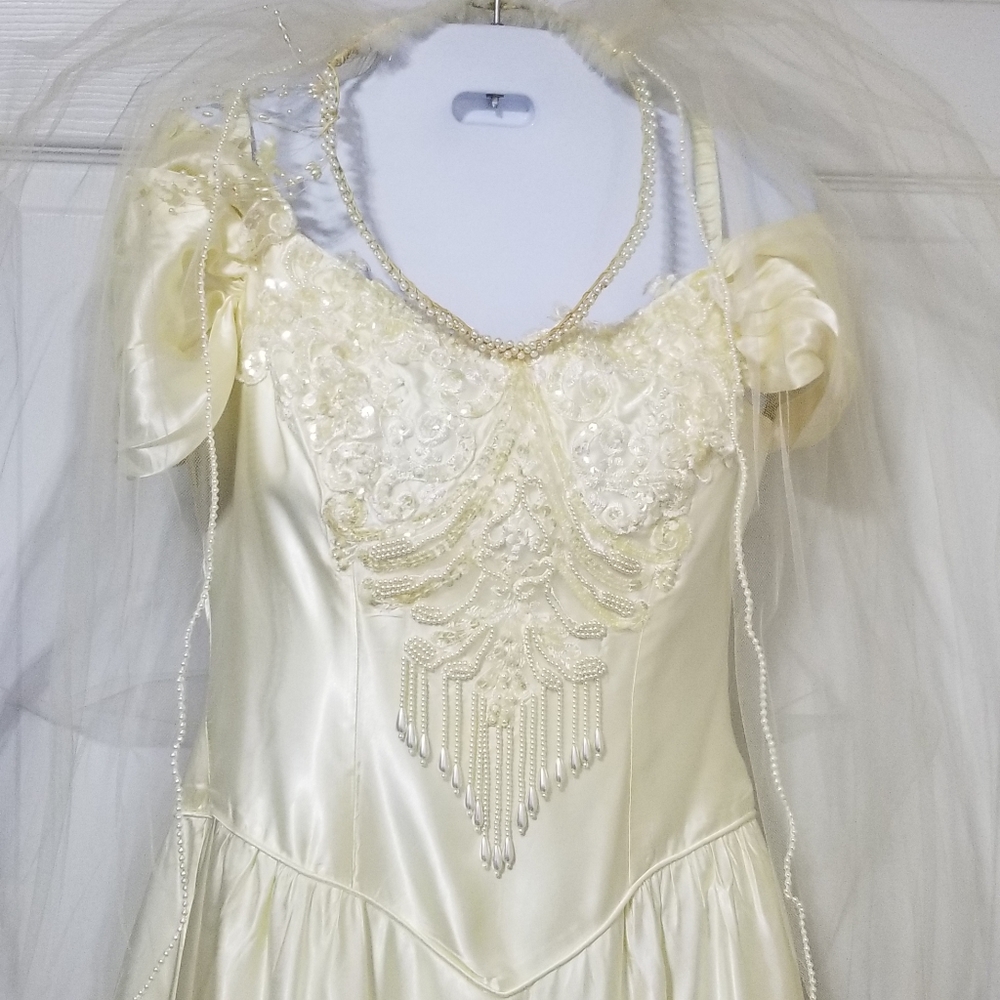 Vintage Wedding Dress 1991, size 12, cream